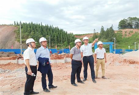 ŷּ�����������׵ط�ƶ�����Ŀ����