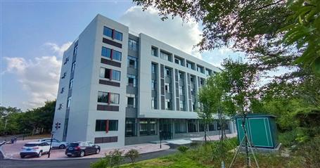 �����ֹ�˾�н�����Ŀ˳��ͨ���깤����