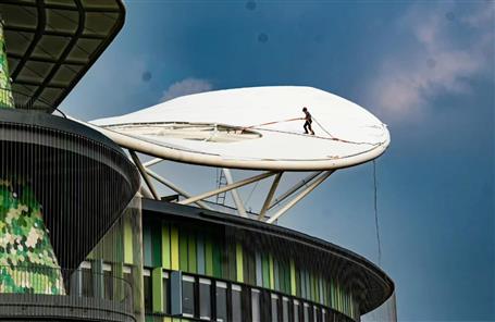 Ϊ�������г���սح���ն�̨�����ۺ��彨���ʵ