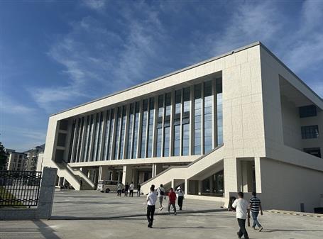 ��ê��Ŀ�� ������̡�ұ���㶫��˾½����ְУ������Ŀ˳��ͨ���깤����